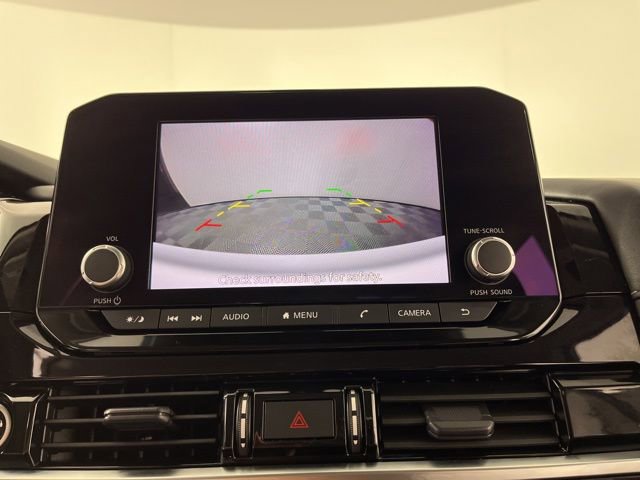 Used 2023 Nissan Pathfinder SV image 26