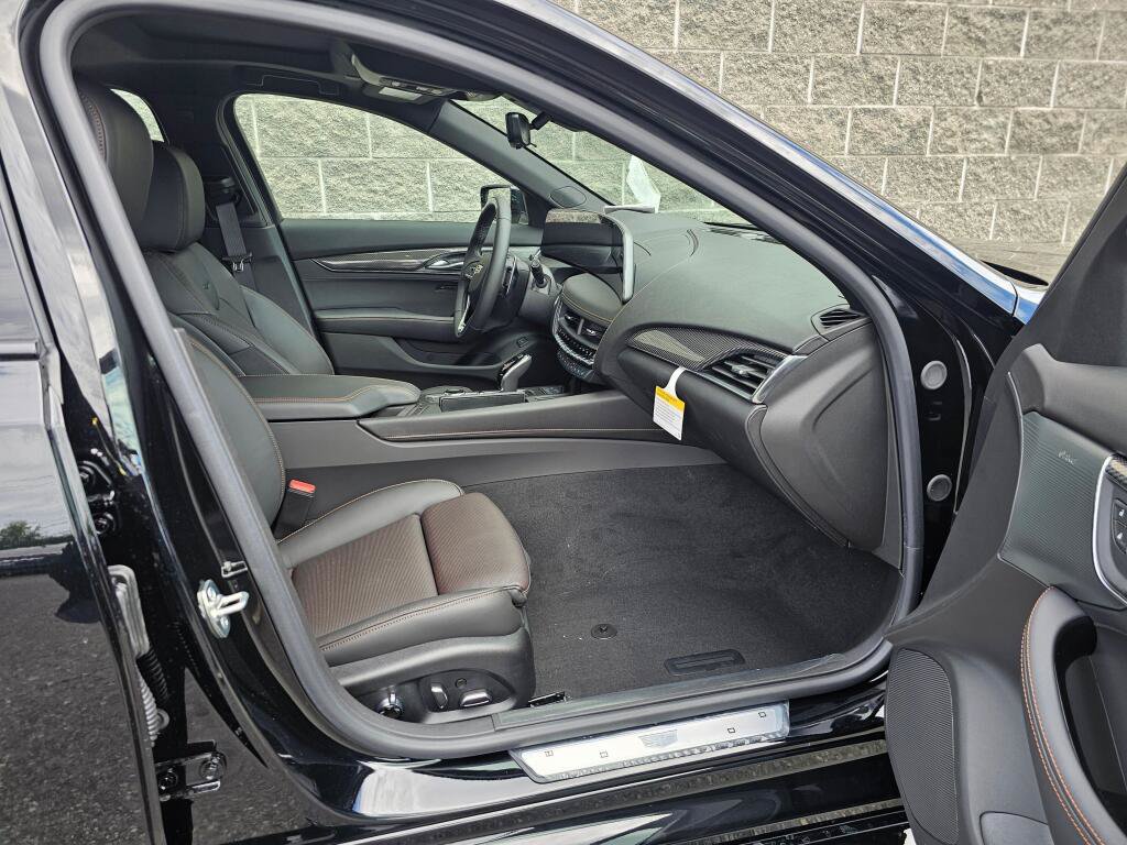 New 2026 Cadillac CT5 Sport w/ LPO, ONYX Package AWD/4WD image 12