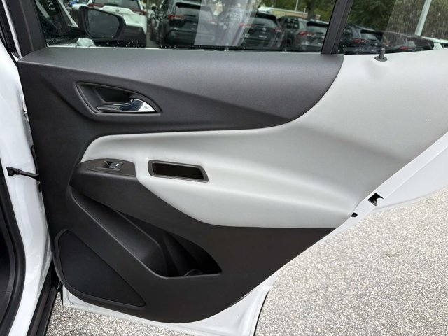 Used 2023 Chevrolet Equinox LS w/ Driver Confidence II Package FWD image 18