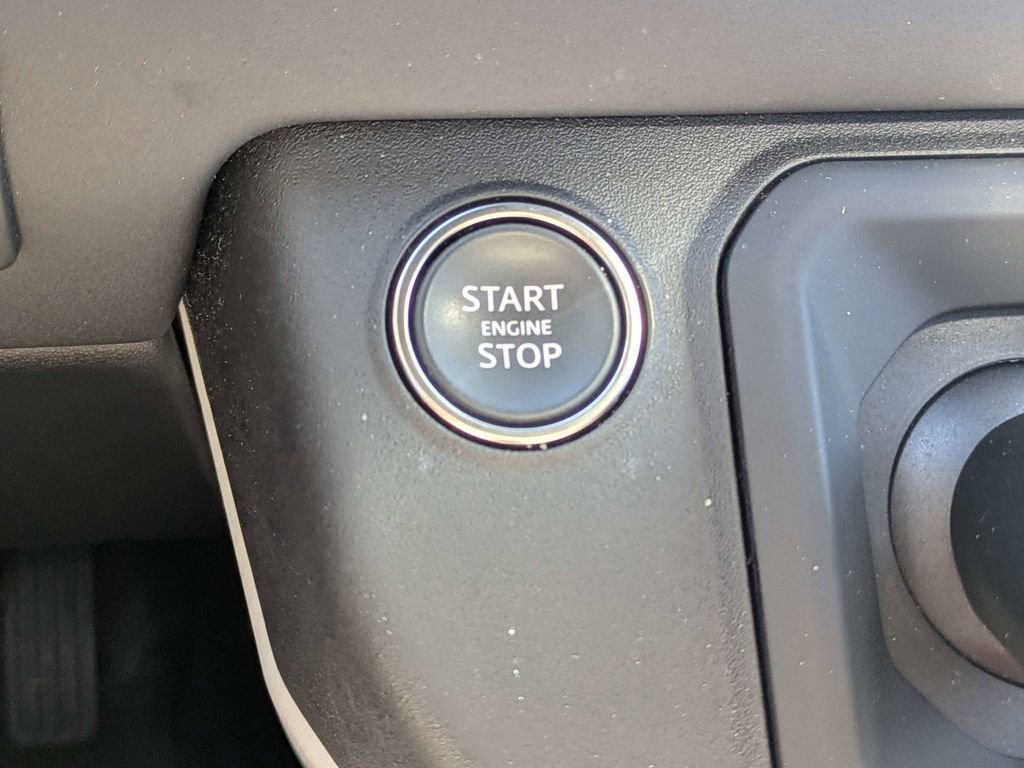 Used 2025 Land Rover Defender 110 S image 30