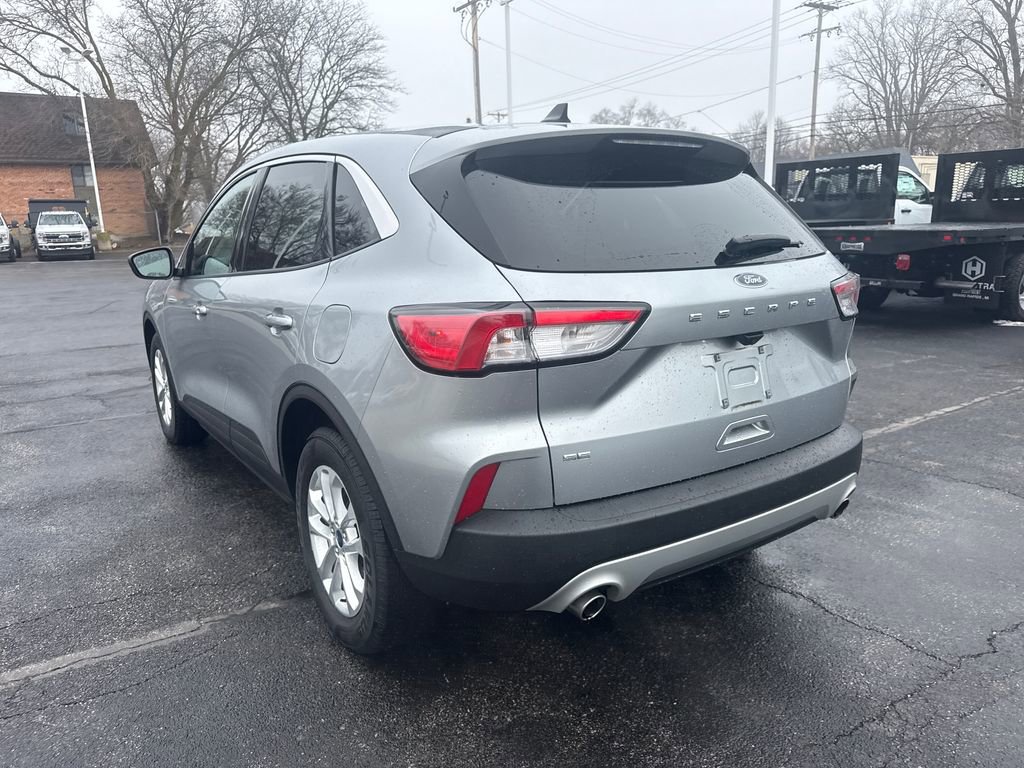 Used 2022 Ford Escape SE w/ Cold Weather Package image 9