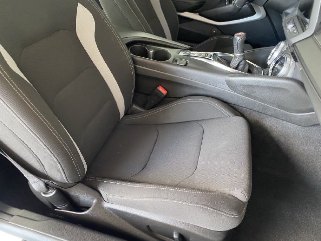 Used 2021 Chevrolet Camaro SS RWD image 9