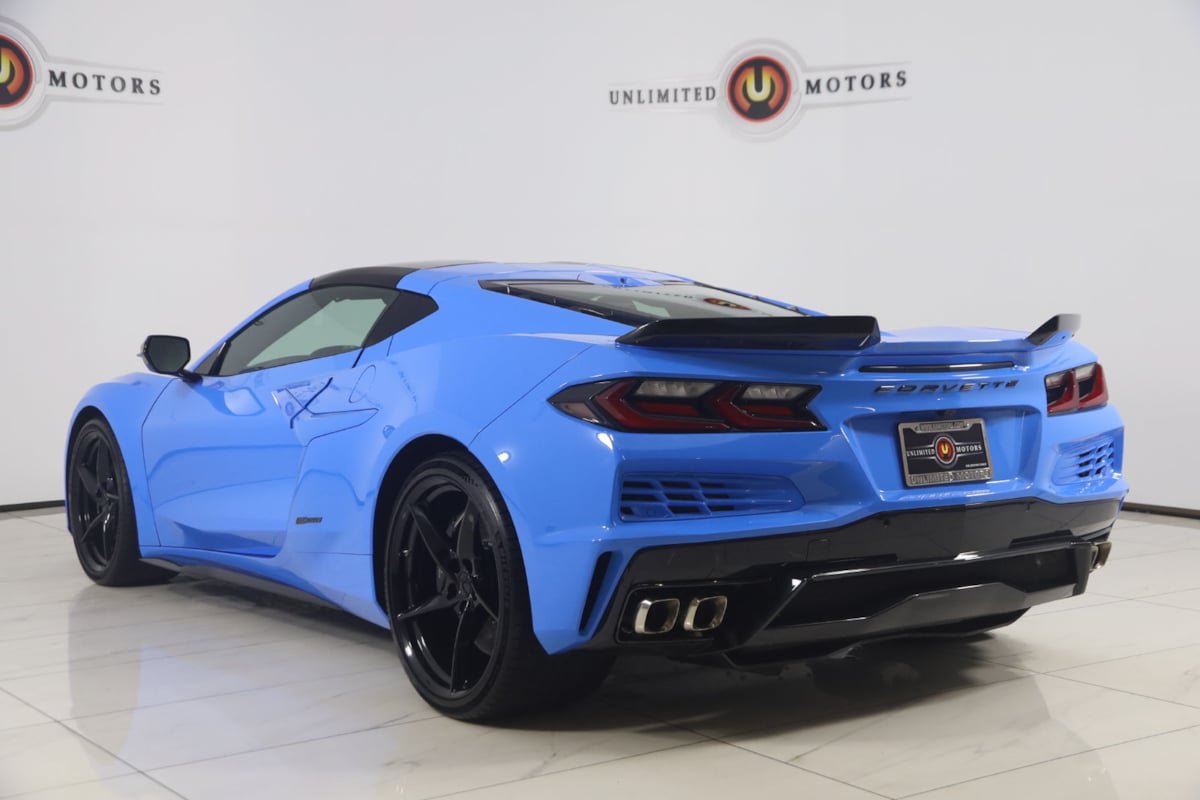 Used 2025 Chevrolet Corvette E-Ray AWD/4WD image 4