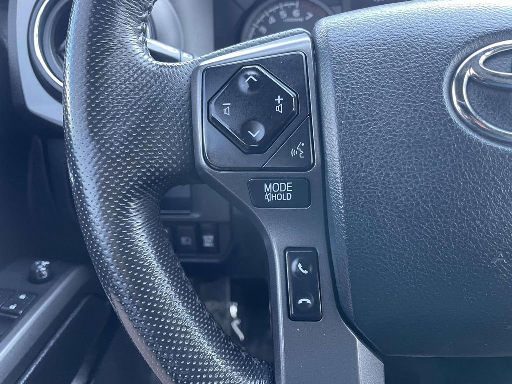 Used 2019 Toyota Tacoma TRD Off-Road w/ Technology Package image 31