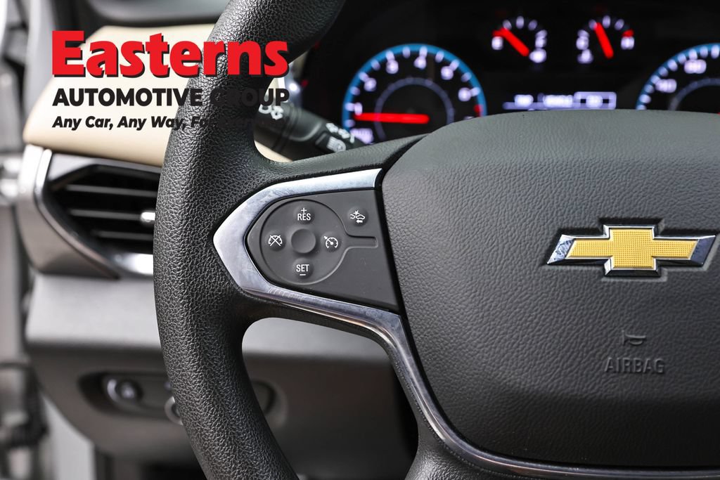 Used 2022 Chevrolet Traverse LS AWD/4WD image 14