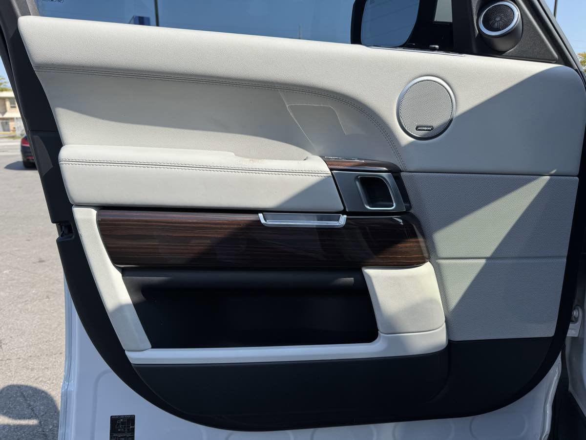 Used 2017 Land Rover Range Rover Supercharged image 26