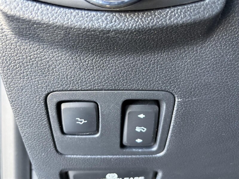 Used 2021 Ford F250 Lariat w/ Tremor Off-Road Package AWD/4WD image 13