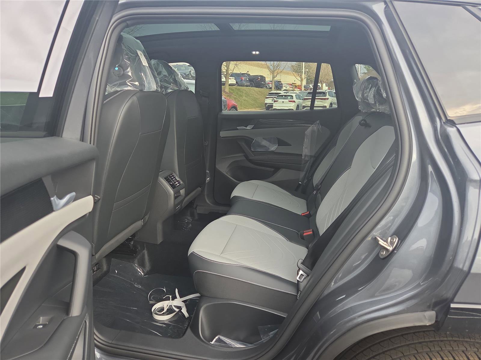 New 2026 Volkswagen Tiguan SE R-Line image 25