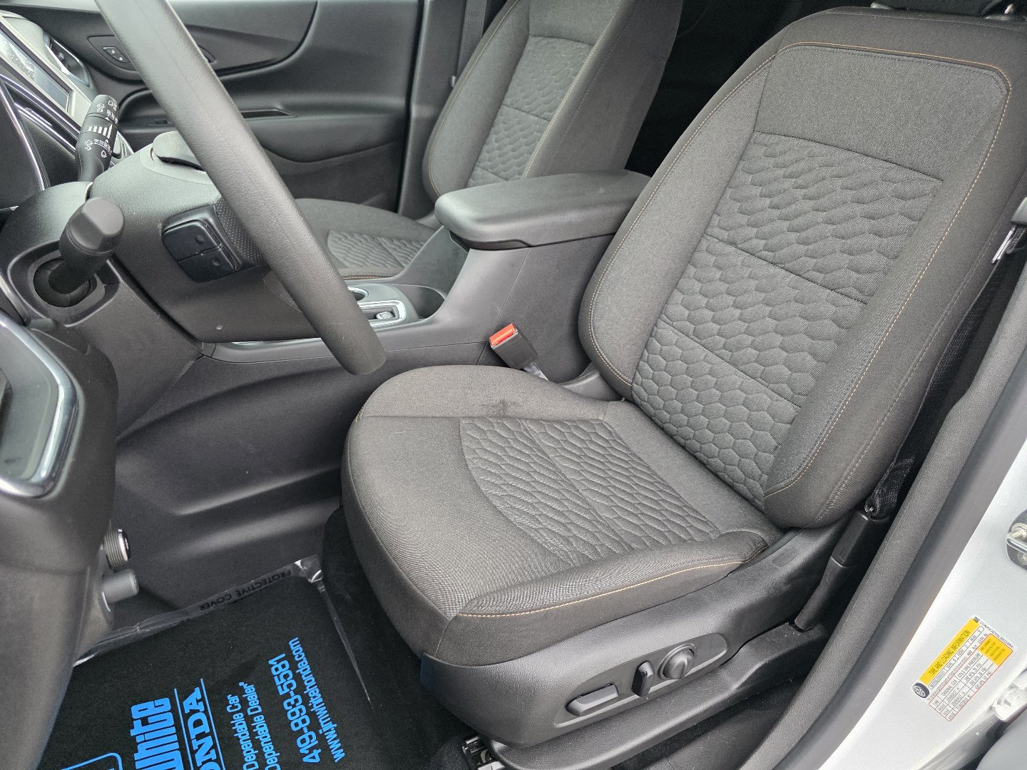 Used 2020 Chevrolet Equinox LT FWD image 22