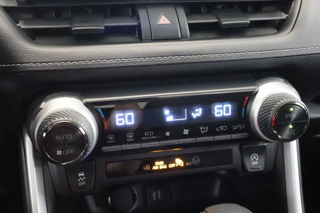 Used 2025 Toyota RAV4 XLE AWD/4WD image 20