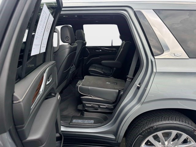 Certified 2024 Cadillac Escalade Premium Luxury AWD/4WD image 20