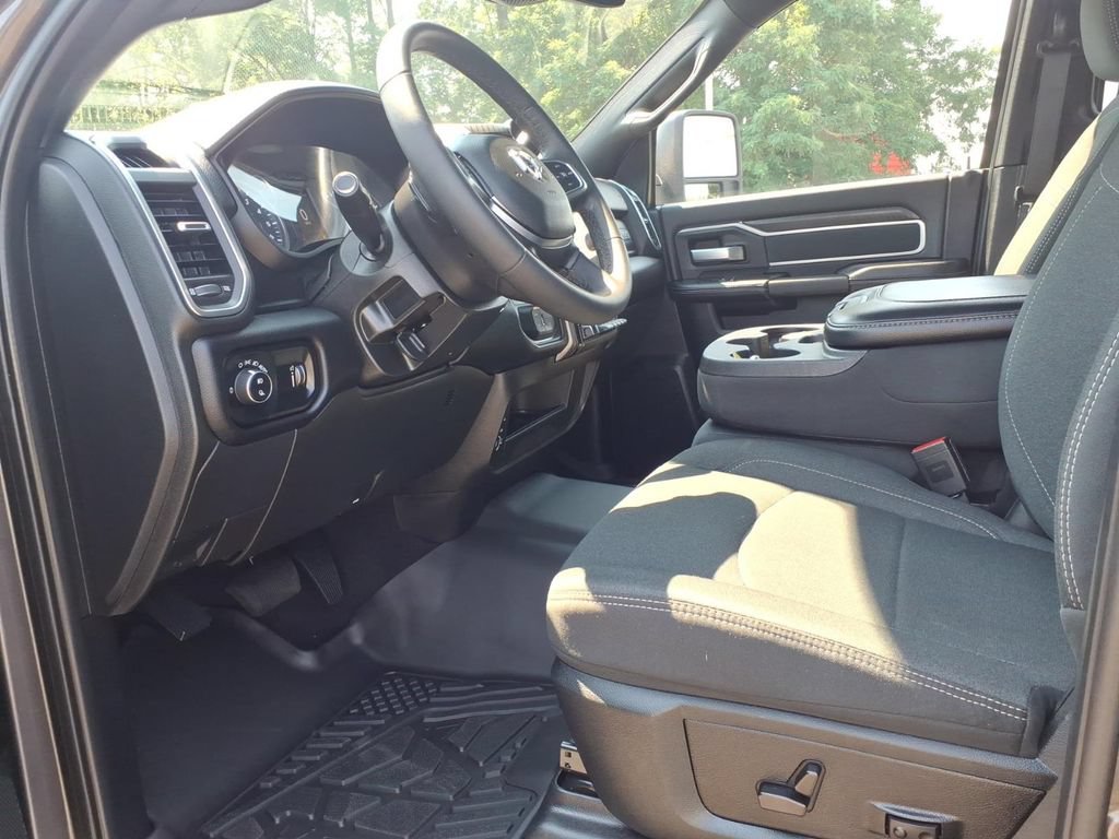 Certified 2025 RAM 2500 Big Horn AWD/4WD image 12