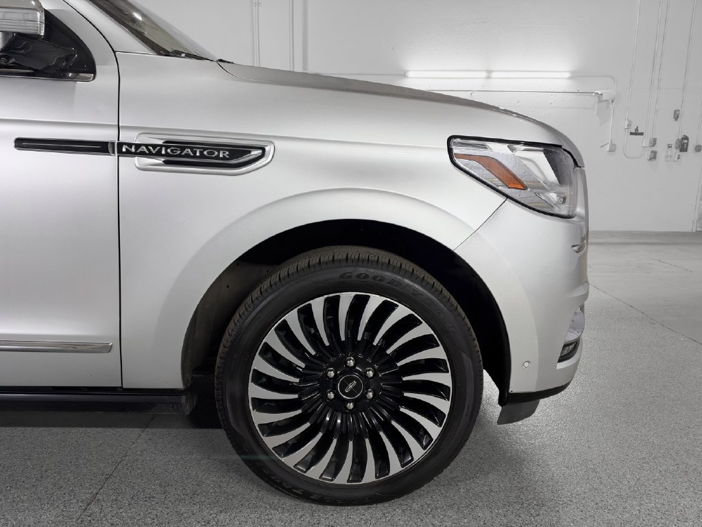 Used 2019 Lincoln Navigator Black Label w/ Cargo Package AWD/4WD image 5