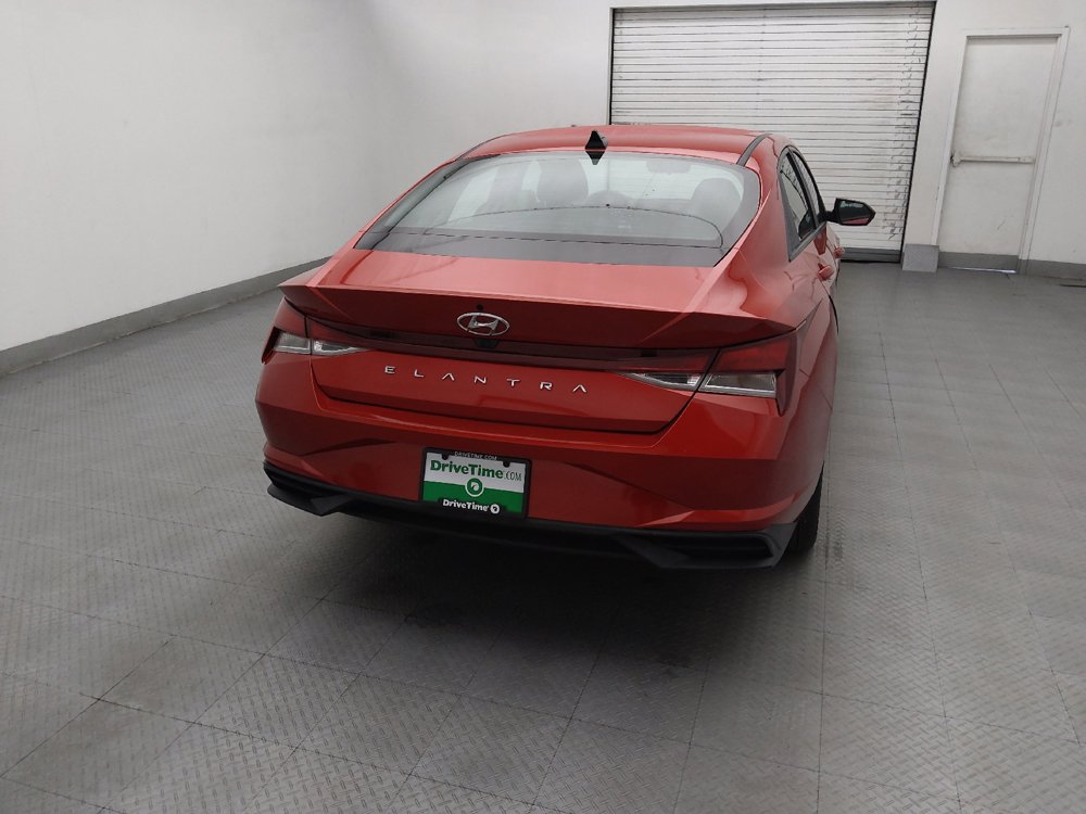 Used 2021 Hyundai Elantra SEL FWD image 7