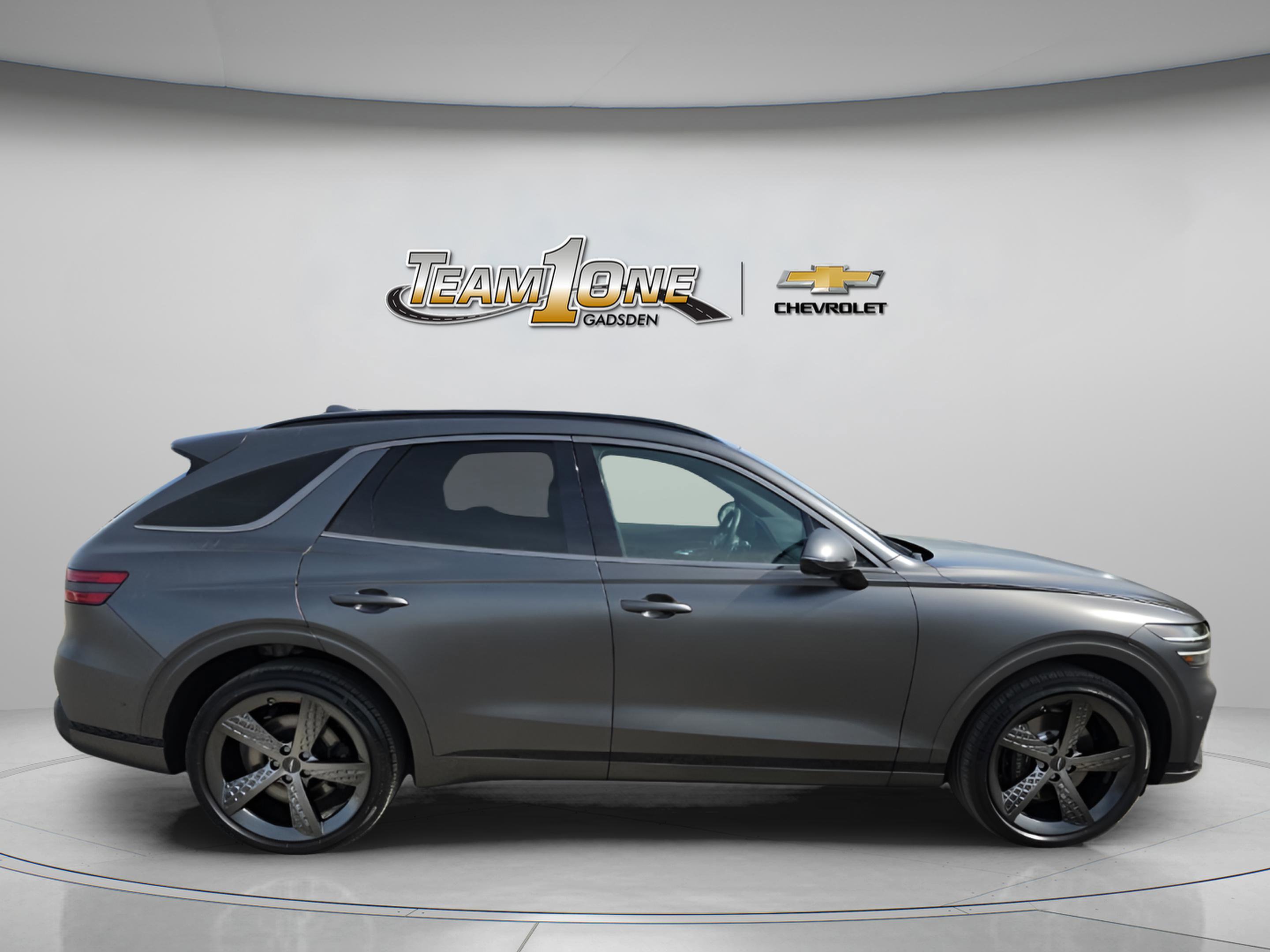 Used 2024 Genesis GV70 2.5T w/ Sport Prestige Package image 8