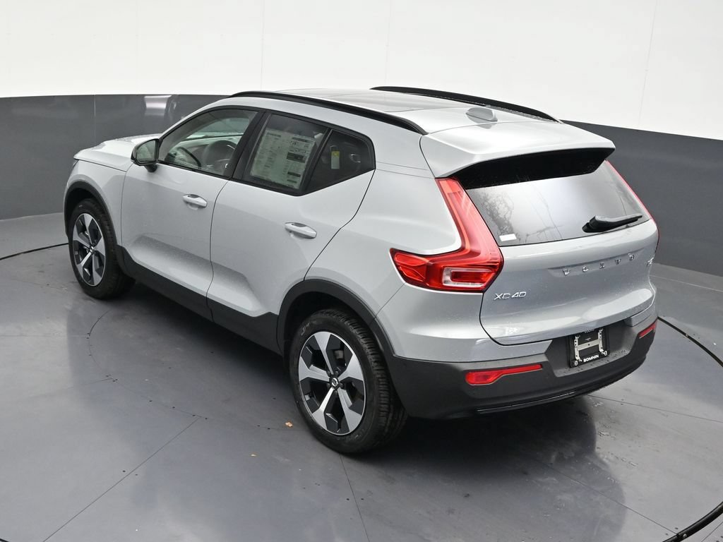 New 2026 Volvo XC40 B5 Plus w/ Protection Package Premier AWD/4WD image 15
