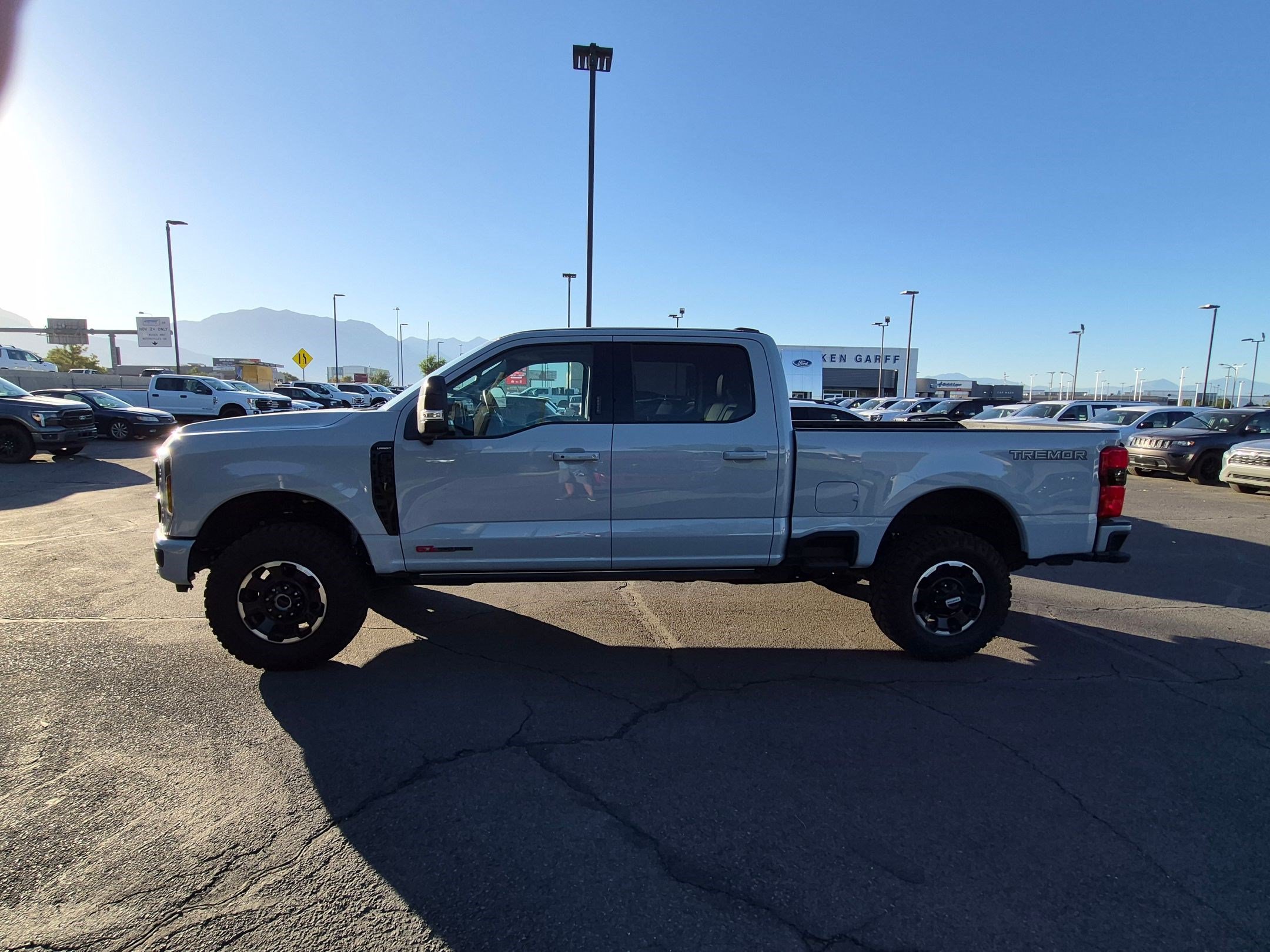 Used 2026 Ford F350 Lariat w/ Tremor Off-Road Package AWD/4WD image 10