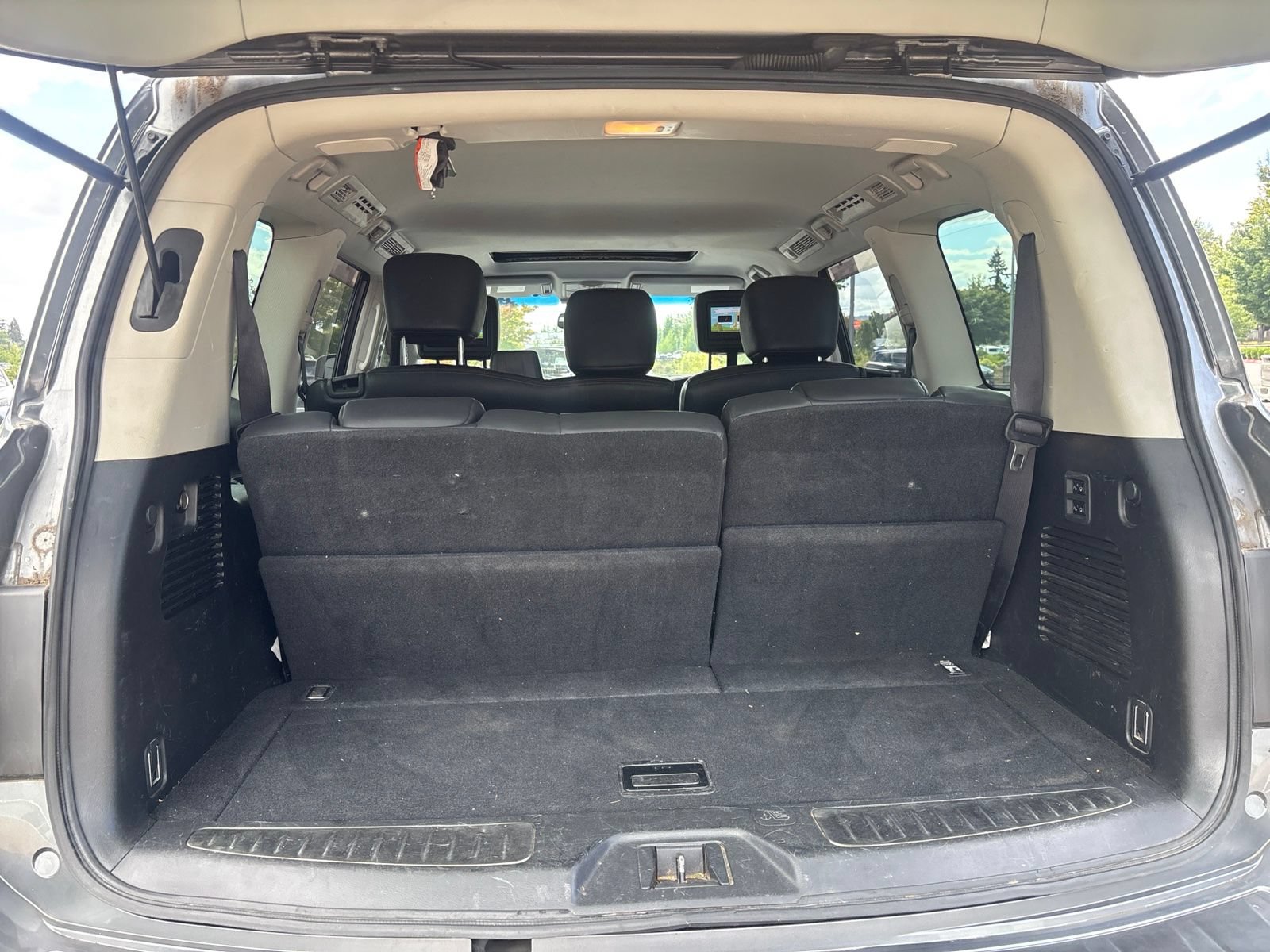 Used 2017 Nissan Armada Platinum AWD/4WD image 17
