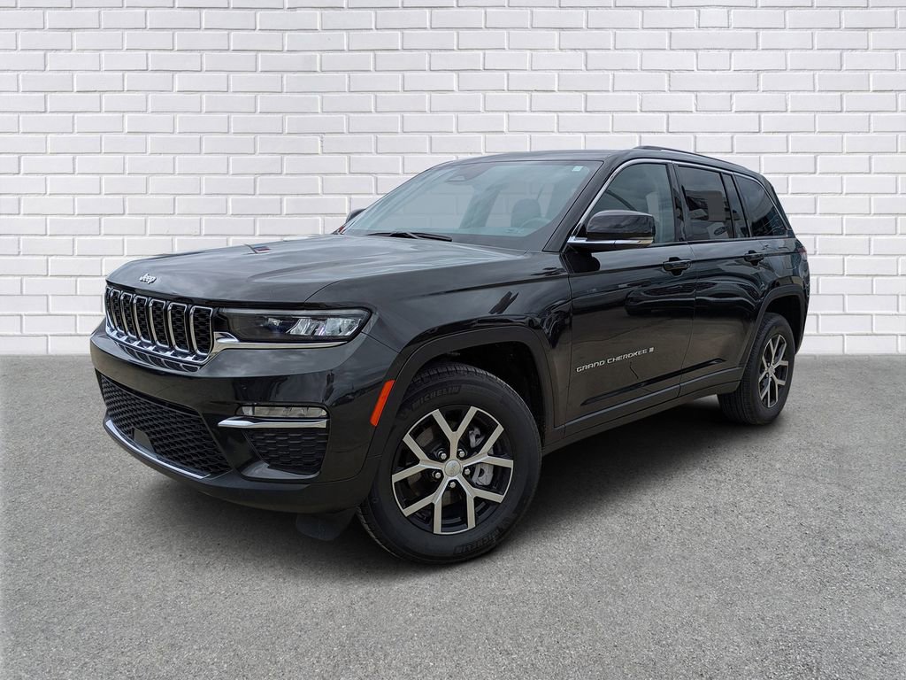 Used 2024 Jeep Grand Cherokee Limited image 1