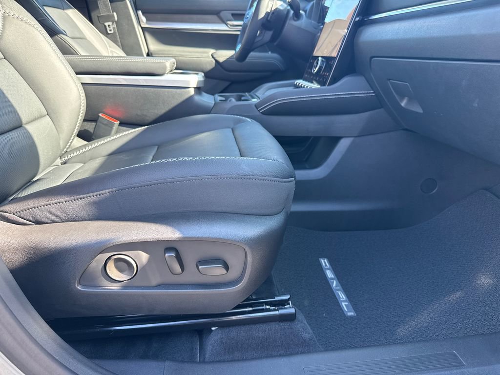 Used 2026 GMC Terrain Denali image 13