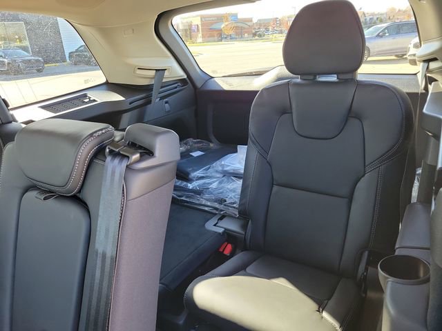 New 2026 Volvo XC90 B6 Ultra w/ Protection Package image 9