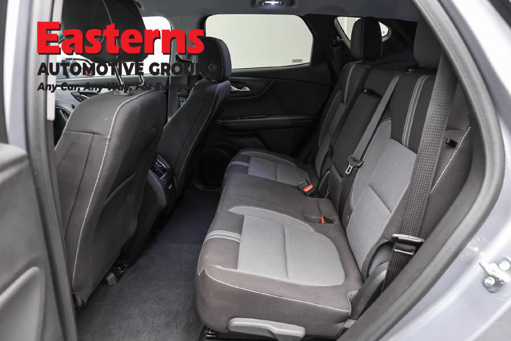 Used 2025 Chevrolet Blazer LT FWD image 23