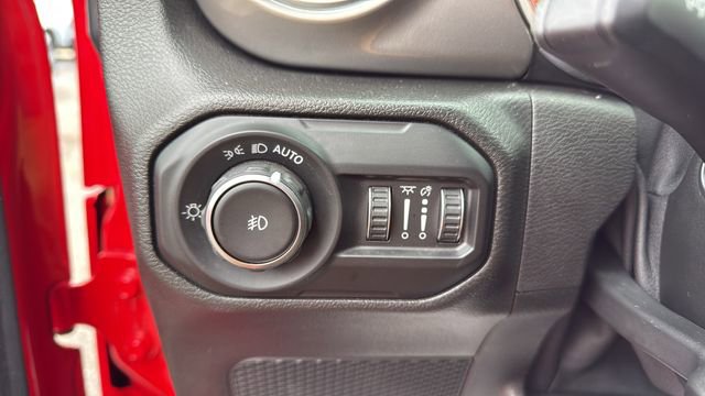 Used 2021 Jeep Wrangler Unlimited Sahara w/ Uconnect 4C Nav & Sound Group image 21