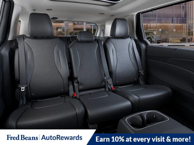 New 2025 Kia Carnival SX Prestige FWD image 17