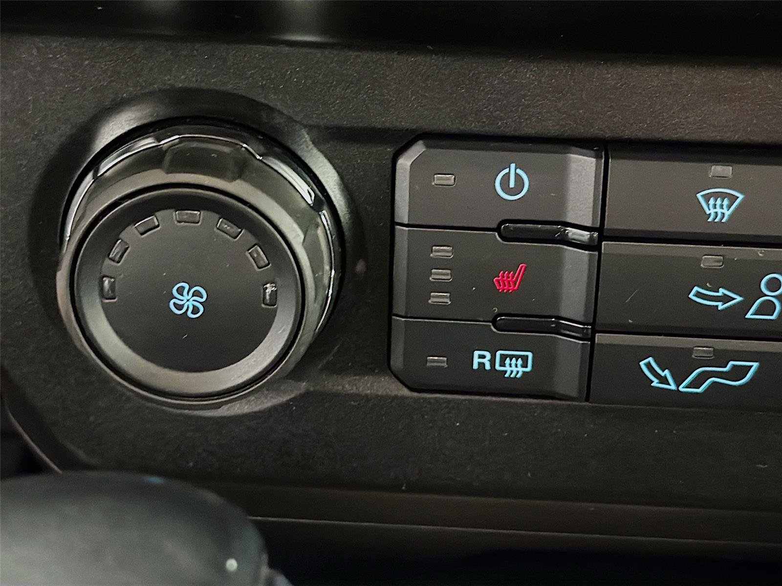 Used 2020 Ford F150 XLT w/ Equipment Group 302A Luxury image 21