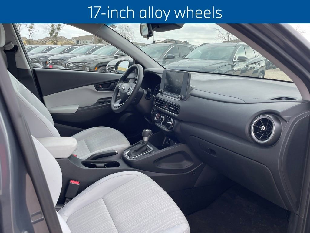 Used 2023 Hyundai Kona SEL image 16