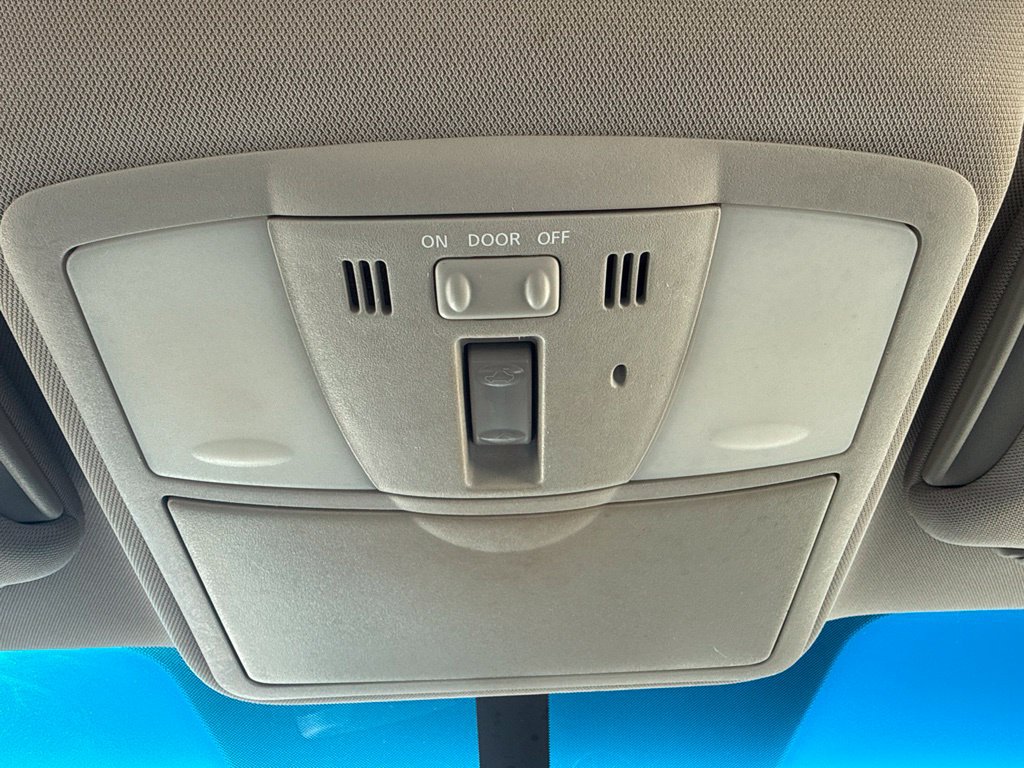 Used 2013 Nissan Altima 2.5 S w/ Premium Pkg FWD image 16