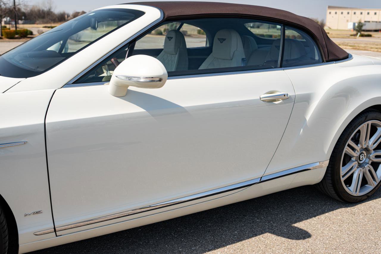 Used 2017 Bentley Continental GT image 20
