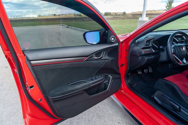 Used 2019 Honda Civic Type R image 19