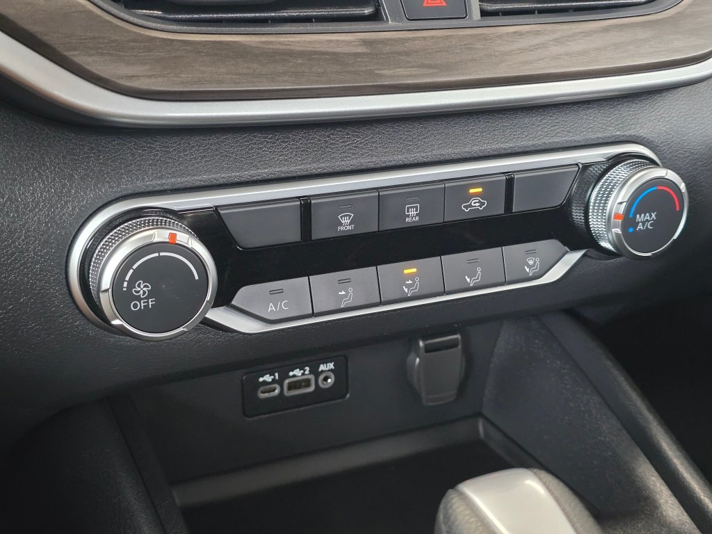 Used 2025 Nissan Altima 2.5 SV FWD image 28