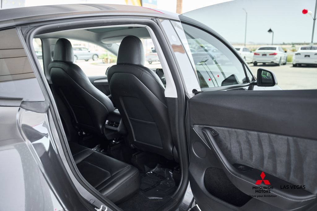 Used 2023 Tesla Model Y Long Range AWD/4WD image 11