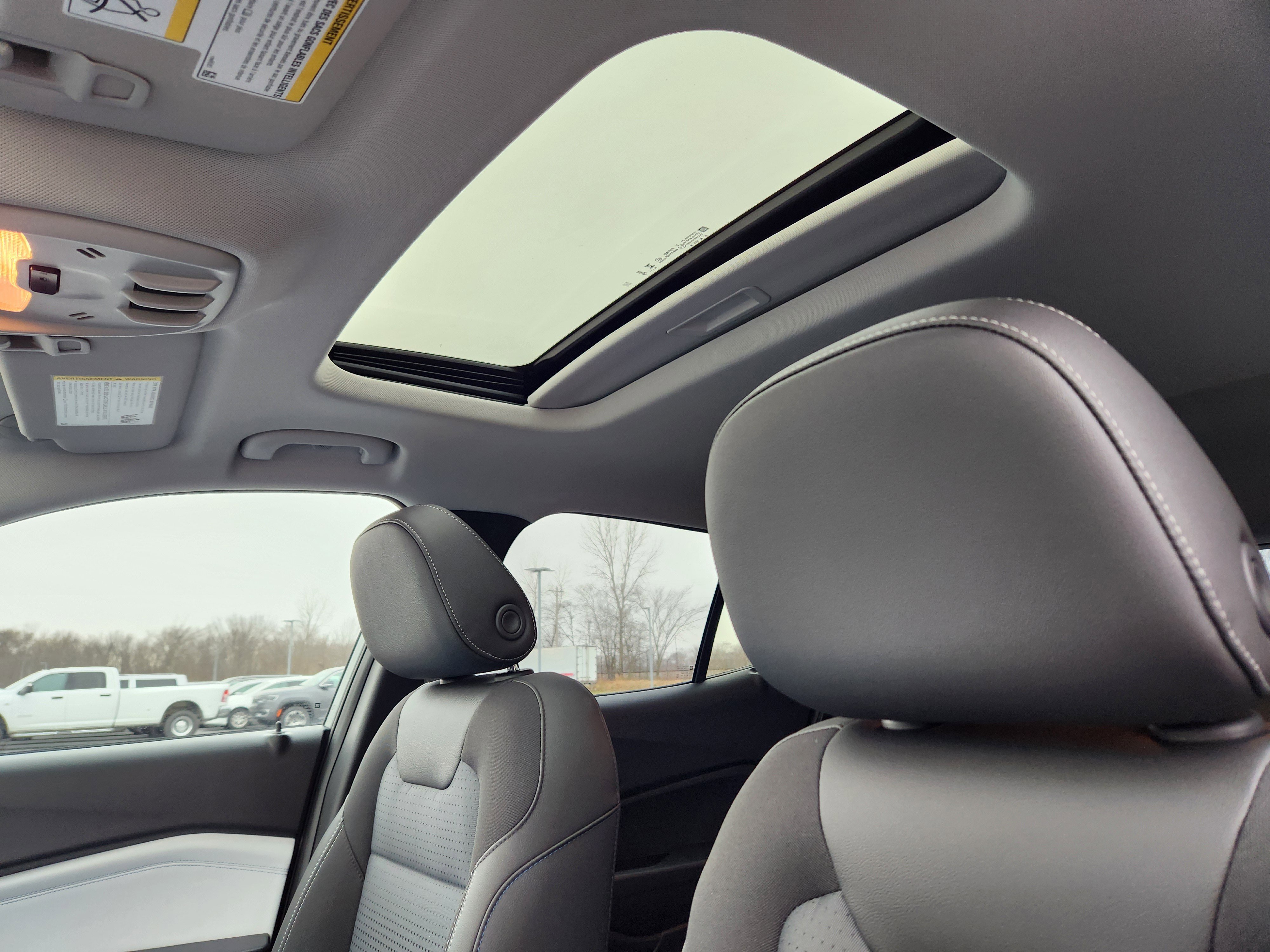 New 2026 Chevrolet Trax LT w/ Sunroof Package image 17