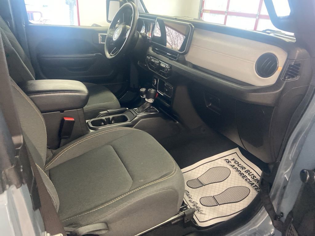 Certified 2024 Jeep Wrangler Sport image 15