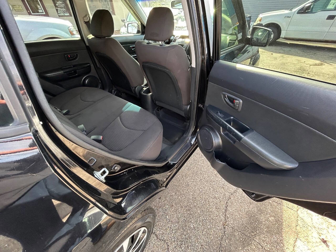 Used 2011 Kia Soul image 8
