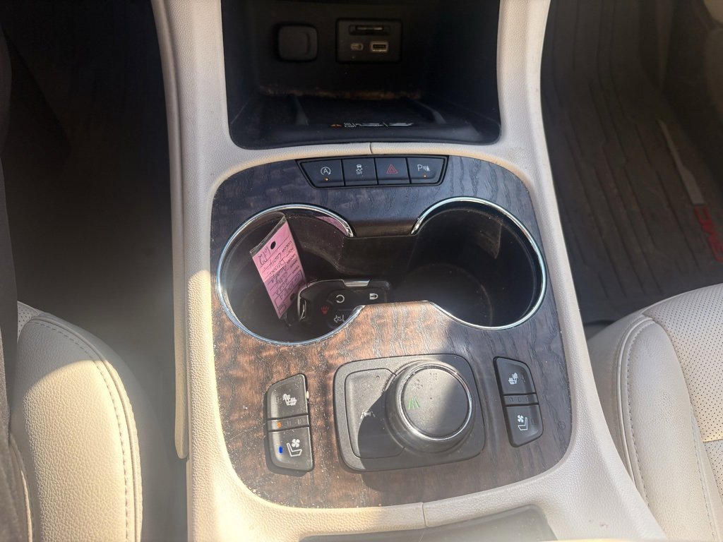 Used 2022 GMC Acadia Denali w/ Denali Ultimate Package image 25