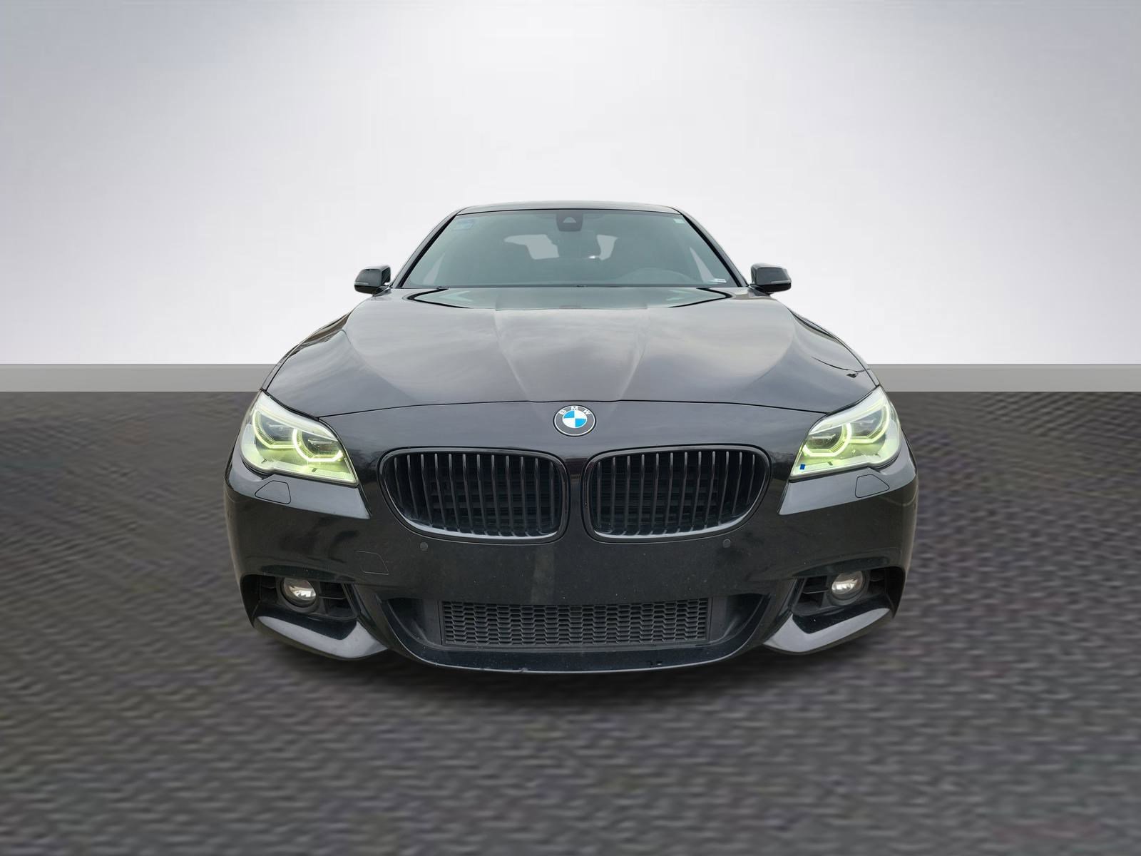 Used 2016 BMW 550i Sedan image 2