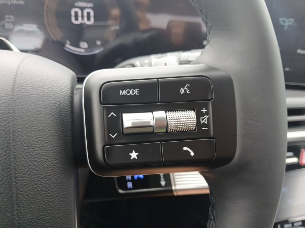 New 2026 Hyundai Santa Fe SEL FWD image 18