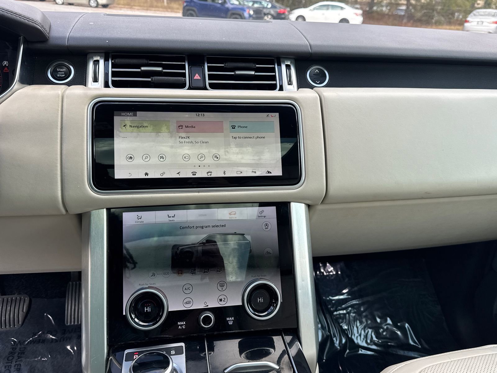 Used 2020 Land Rover Range Rover HSE image 28