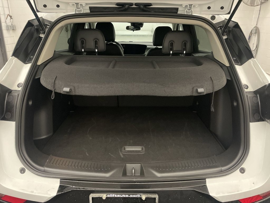 Used 2024 Buick Encore GX Sport Touring image 18