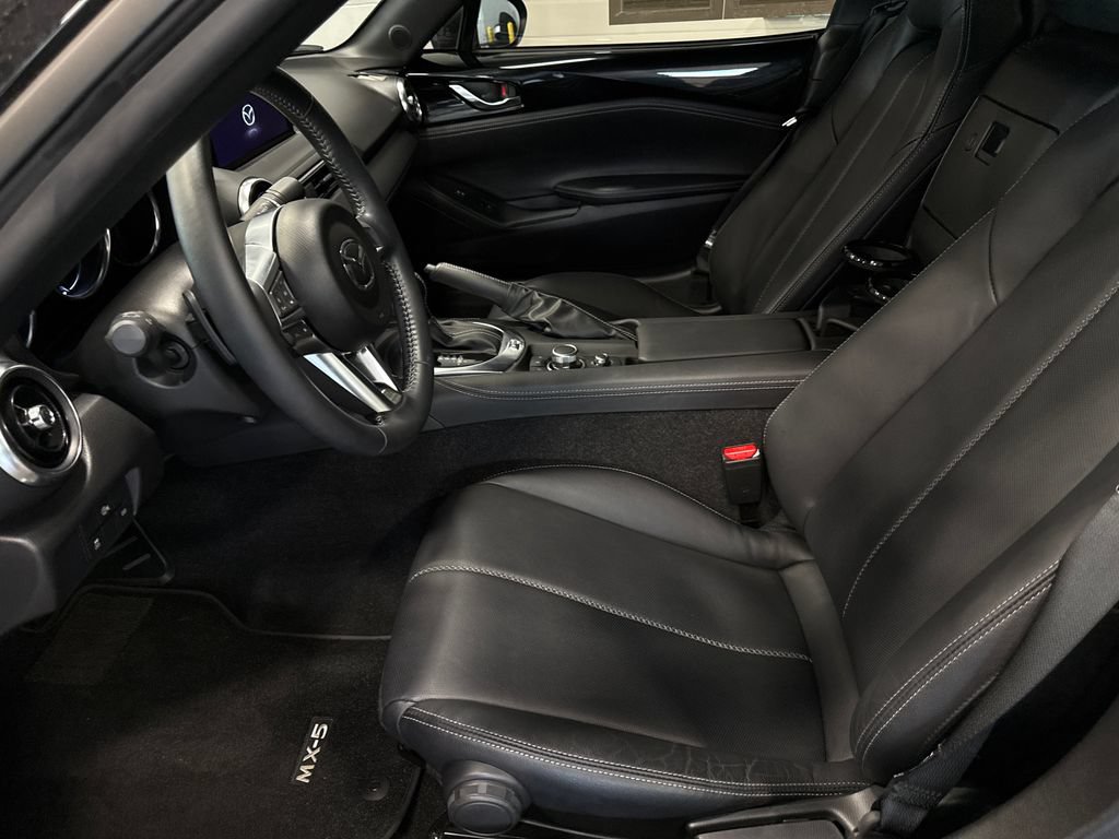 Certified 2025 MAZDA MX-5 Miata RF Grand Touring RWD image 9