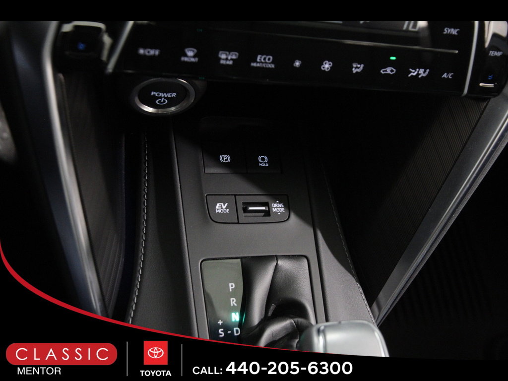 Certified 2024 Toyota Venza XLE image 16