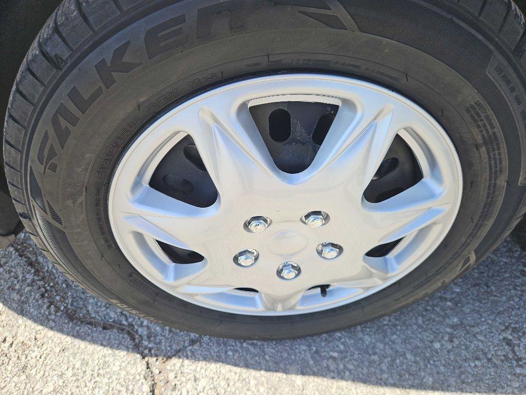 Used 2003 Mercury Sable GS image 32