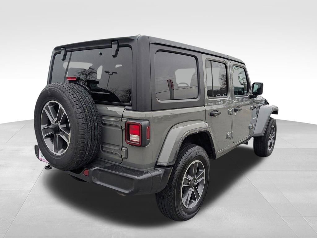 Used 2023 Jeep Wrangler Unlimited Sahara AWD/4WD image 4