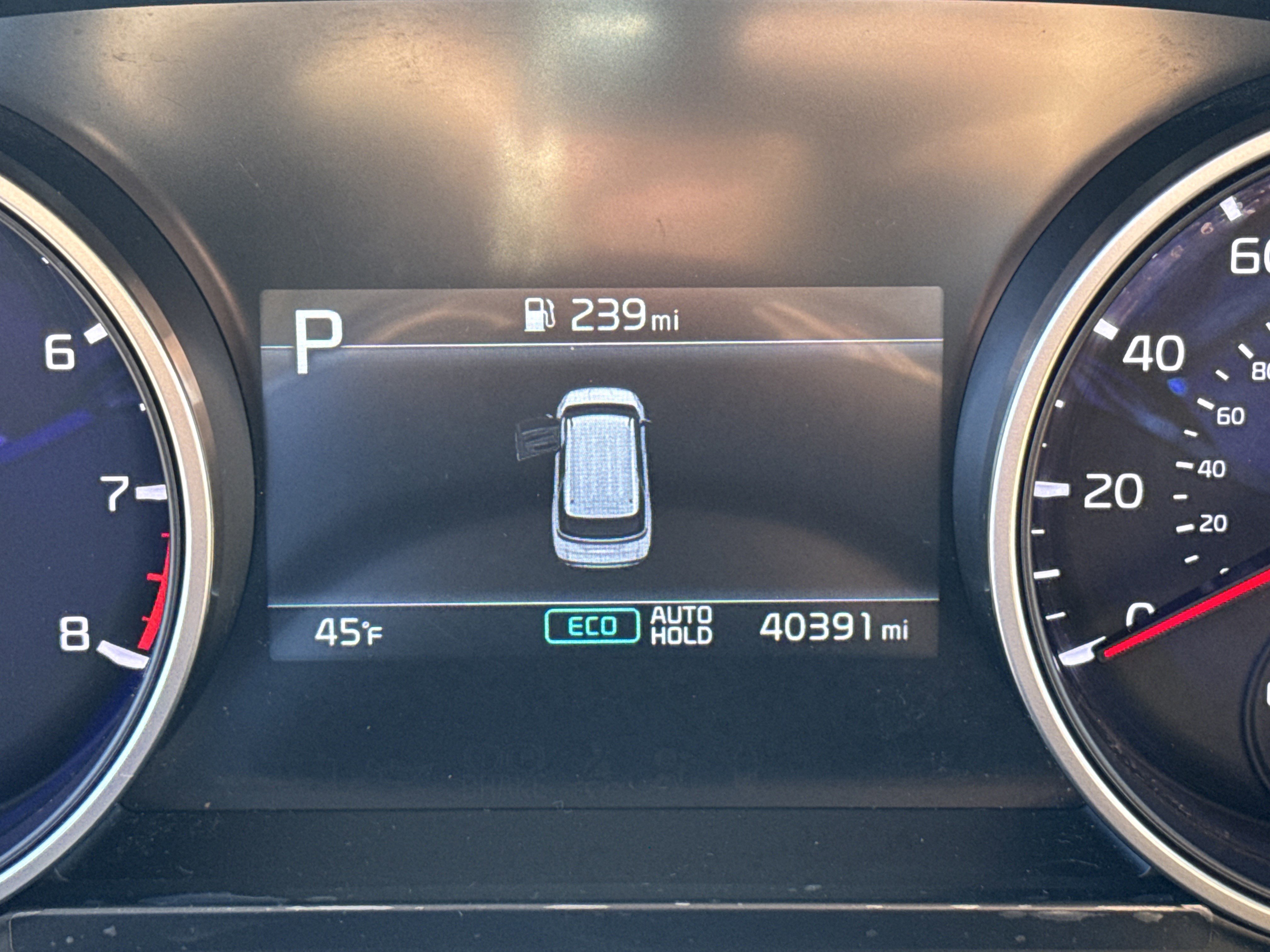 Used 2023 Kia Carnival LX image 26