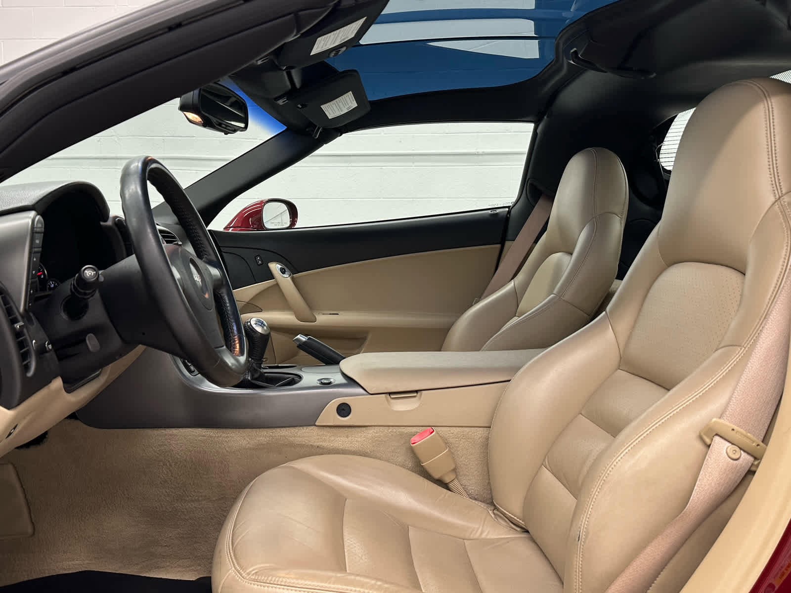 Used 2006 Chevrolet Corvette Coupe w/ Preferred Equipment Group RWD image 11