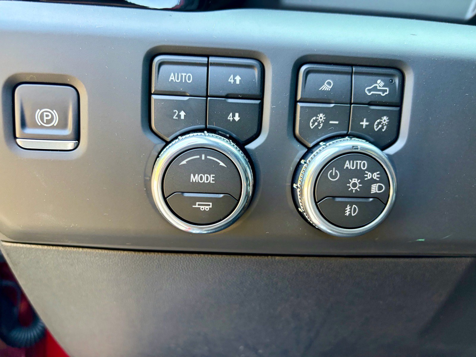 New 2026 GMC Sierra 2500 AT4 AWD/4WD image 17